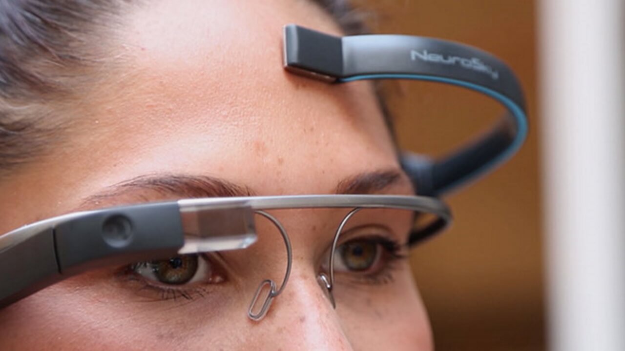 Google Glassを脳波で操作するアプリケーション「MindRDR」
