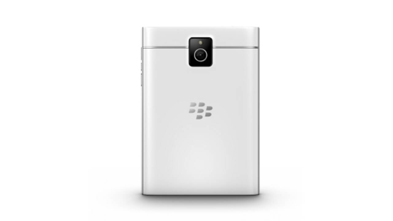 「BlackBerry Passport」WHITEは12月7日に出荷開始予定