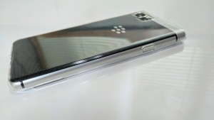 どノーマルなクリアTPUケース「BlackBerry KEYone」装着【レビュー】