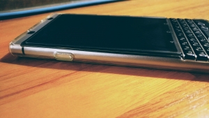 電源ボタン2回押しカメラ起動【KEYone Tips】