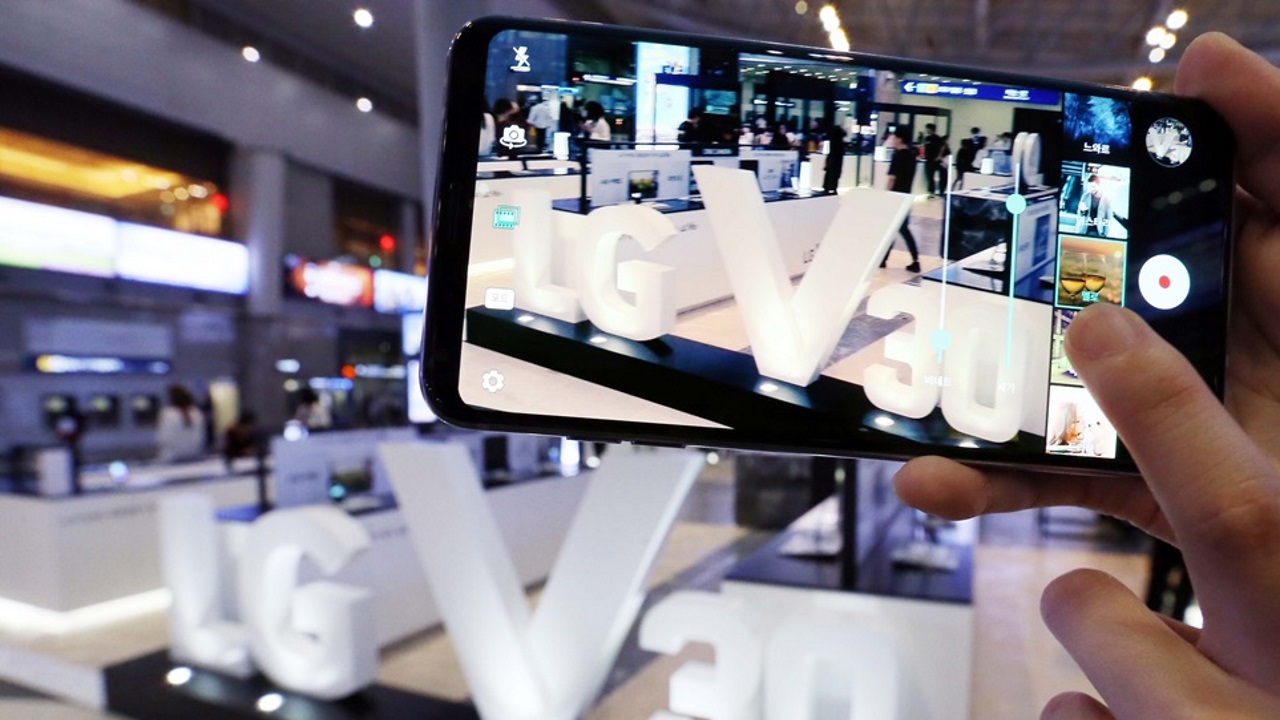韓国「LG V30」予約者に「Daydream View」を約100円で販売へ